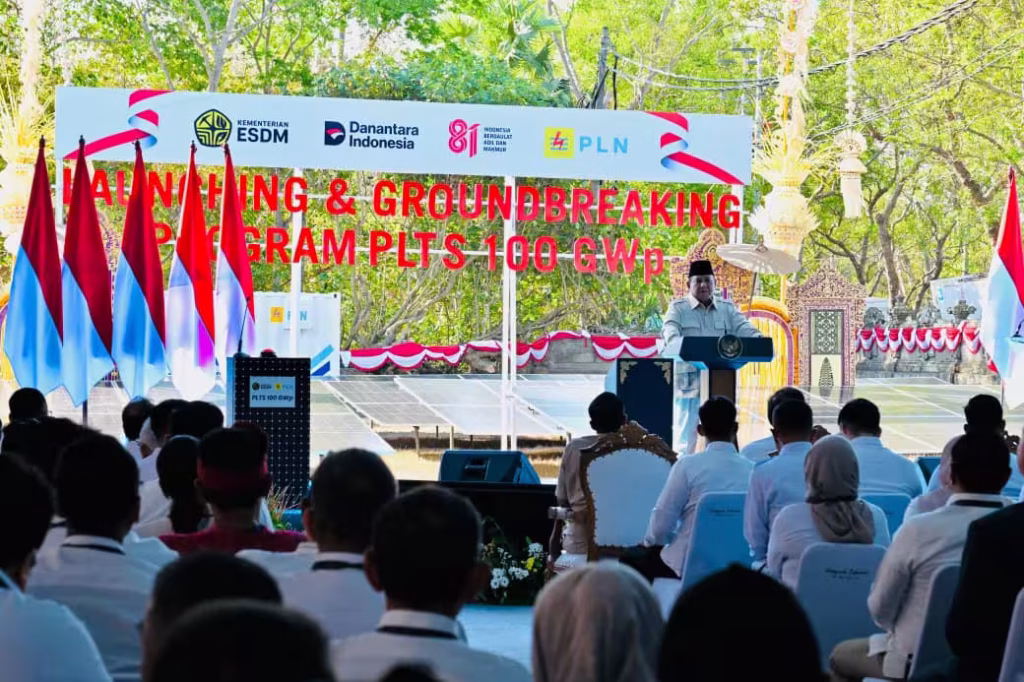Presiden Prabowo Luncurkan Program PLTS 100 GWp, Targetkan Pembangunan dalam Tiga Tahun